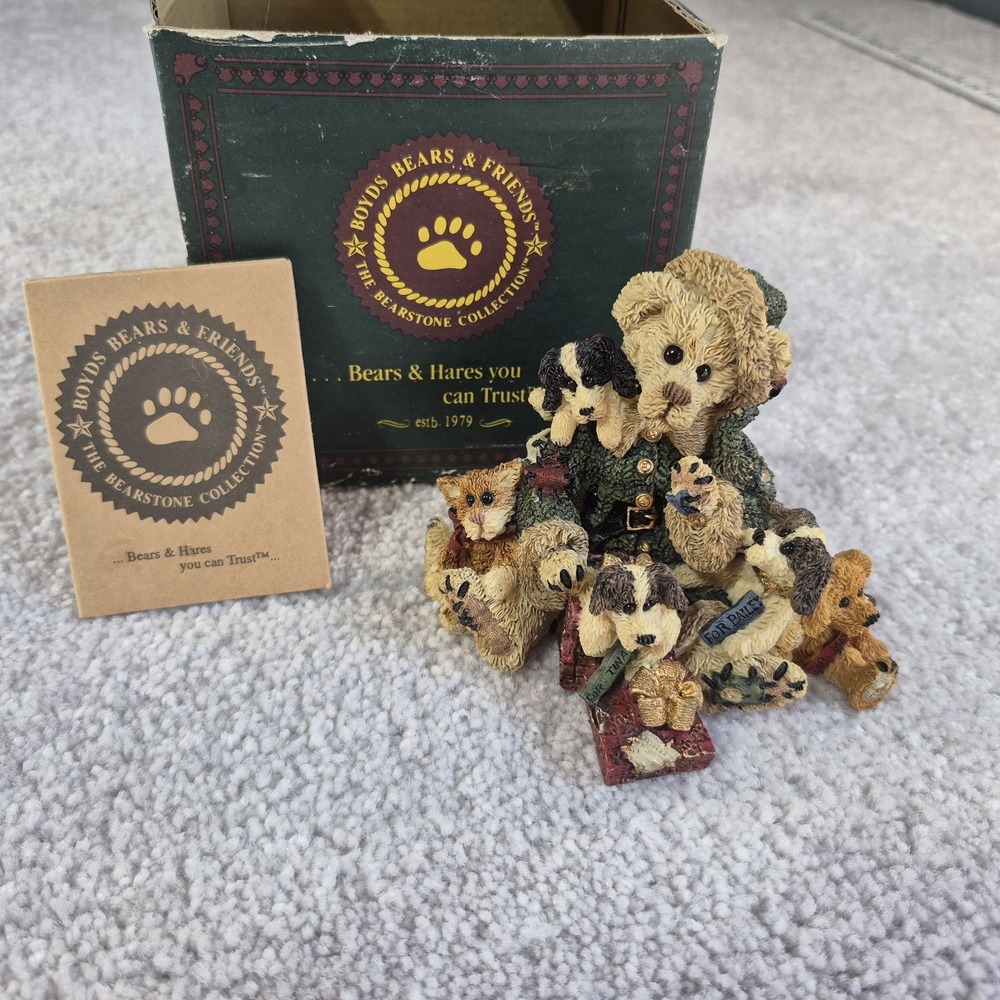 Christmas Boyds Bears Kringle & Company Santa Bear w/Puppies Dogs Cat 1993 Box